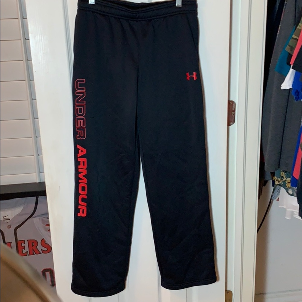 Under armour youth large black and red sweats